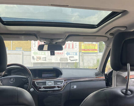 Чорний Мерседес С Клас, об'ємом двигуна 5.5 л та пробігом 260 тис. км за 12999 $, фото 20 на Automoto.ua