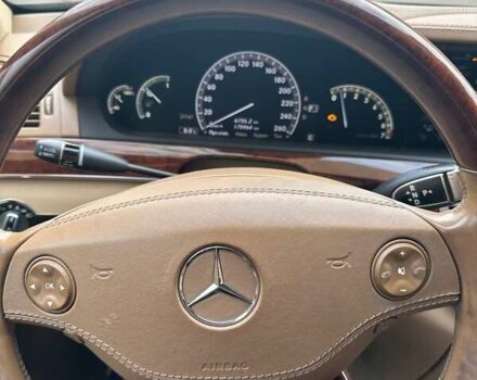 Чорний Мерседес С Клас, об'ємом двигуна 5.5 л та пробігом 180 тис. км за 13500 $, фото 19 на Automoto.ua