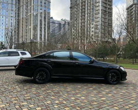 Черный Мерседес С Класс, объемом двигателя 5.5 л и пробегом 260 тыс. км за 13000 $, фото 3 на Automoto.ua