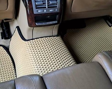 Чорний Мерседес С Клас, об'ємом двигуна 5.46 л та пробігом 357 тис. км за 9999 $, фото 12 на Automoto.ua