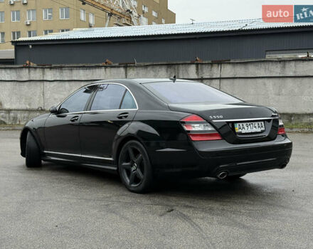 Черный Мерседес С Класс, объемом двигателя 5.46 л и пробегом 160 тыс. км за 13000 $, фото 6 на Automoto.ua