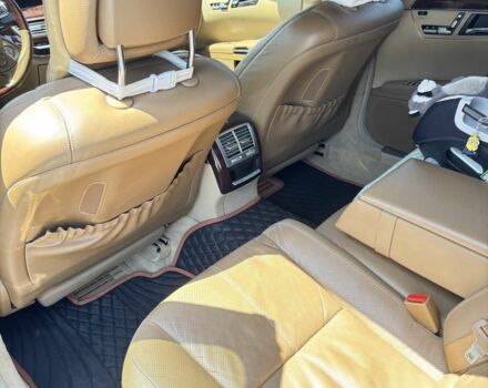 Чорний Мерседес С Клас, об'ємом двигуна 5.5 л та пробігом 262 тис. км за 13000 $, фото 9 на Automoto.ua