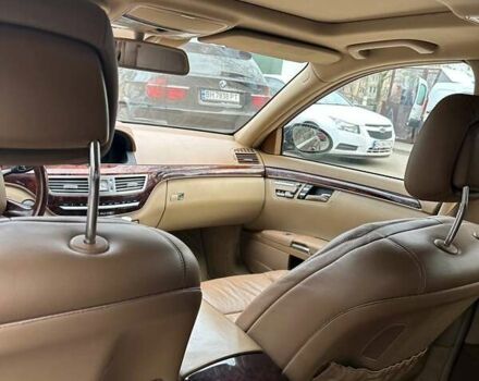 Чорний Мерседес С Клас, об'ємом двигуна 5.5 л та пробігом 180 тис. км за 13500 $, фото 10 на Automoto.ua