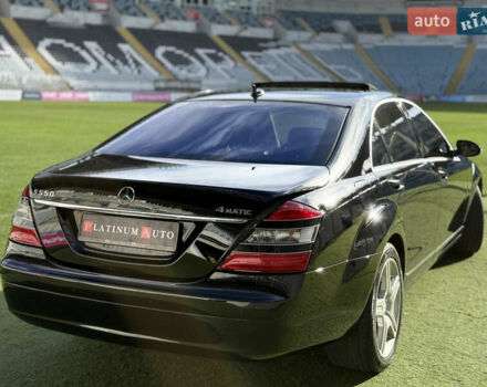 Черный Мерседес С Класс, объемом двигателя 5.5 л и пробегом 288 тыс. км за 10500 $, фото 21 на Automoto.ua