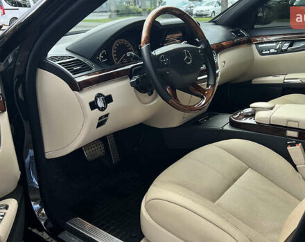 Черный Мерседес С Класс, объемом двигателя 3.5 л и пробегом 273 тыс. км за 11200 $, фото 28 на Automoto.ua