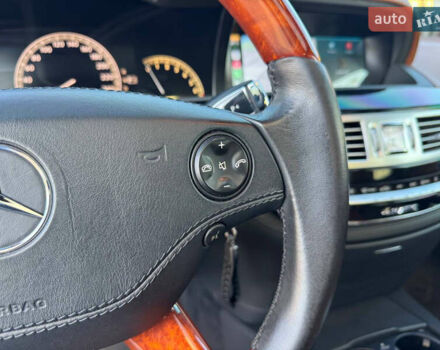 Черный Мерседес С Класс, объемом двигателя 4.66 л и пробегом 302 тыс. км за 9900 $, фото 26 на Automoto.ua