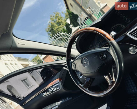 Черный Мерседес С Класс, объемом двигателя 5.5 л и пробегом 210 тыс. км за 12900 $, фото 106 на Automoto.ua