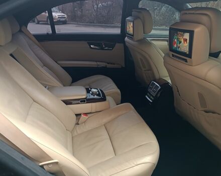 Черный Мерседес С Класс, объемом двигателя 5 л и пробегом 345 тыс. км за 18999 $, фото 13 на Automoto.ua