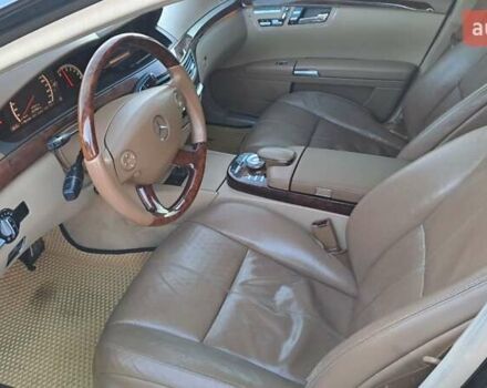 Чорний Мерседес С Клас, об'ємом двигуна 5.46 л та пробігом 357 тис. км за 9999 $, фото 21 на Automoto.ua