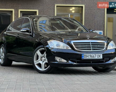 Черный Мерседес С Класс, объемом двигателя 5.46 л и пробегом 290 тыс. км за 9900 $, фото 4 на Automoto.ua
