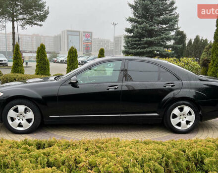 Черный Мерседес С Класс, объемом двигателя 3.5 л и пробегом 245 тыс. км за 13750 $, фото 3 на Automoto.ua