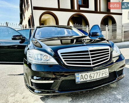 Черный Мерседес С Класс, объемом двигателя 5.5 л и пробегом 210 тыс. км за 12900 $, фото 84 на Automoto.ua