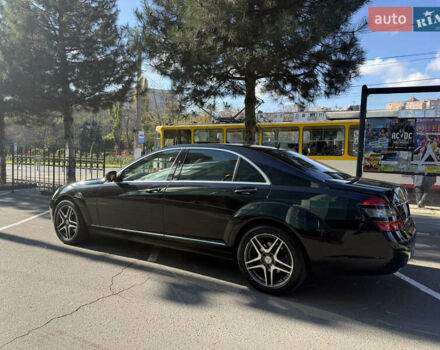Черный Мерседес С Класс, объемом двигателя 3.5 л и пробегом 164 тыс. км за 12400 $, фото 3 на Automoto.ua