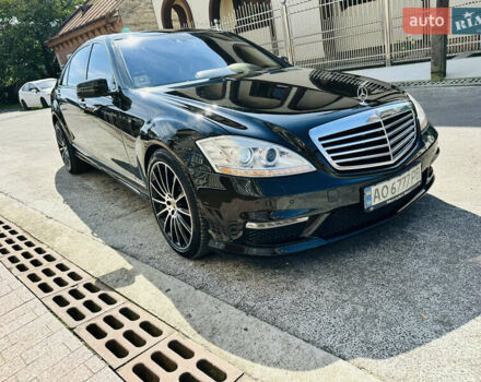 Черный Мерседес С Класс, объемом двигателя 5.5 л и пробегом 210 тыс. км за 12900 $, фото 16 на Automoto.ua