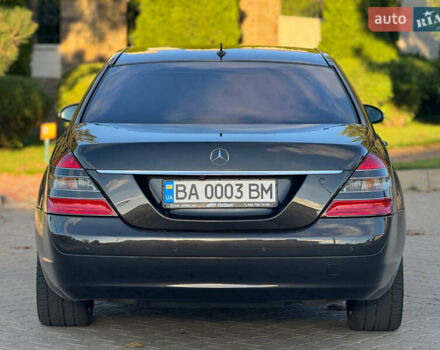 Черный Мерседес С Класс, объемом двигателя 4.66 л и пробегом 302 тыс. км за 9900 $, фото 9 на Automoto.ua