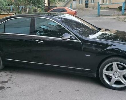 Мерседес С Класс 2008 в Днепре (Днепропетровске) на Automoto.ua Черный Мерседес С Класс, объемом двигателя 5.5 л и пробегом 150 тыс. км за 15000 $, фото 1 на Automoto.ua