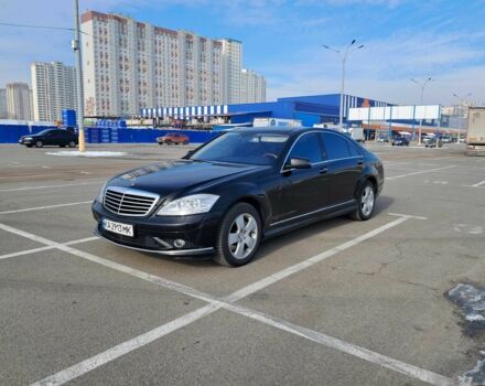 Чорний Мерседес С Клас, об'ємом двигуна 5.5 л та пробігом 250 тис. км за 12500 $, фото 9 на Automoto.ua