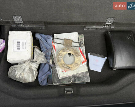 Чорний Мерседес С Клас, об'ємом двигуна 5.46 л та пробігом 245 тис. км за 8500 $, фото 26 на Automoto.ua