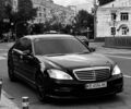 Чорний Мерседес С Клас, об'ємом двигуна 5.5 л та пробігом 215 тис. км за 10198 $, фото 11 на Automoto.ua