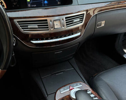 Черный Мерседес С Класс, объемом двигателя 2.99 л и пробегом 330 тыс. км за 14500 $, фото 27 на Automoto.ua