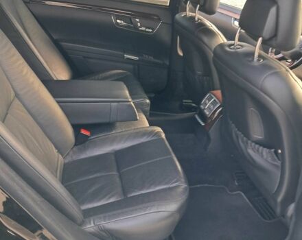 Чорний Мерседес С Клас, об'ємом двигуна 5.5 л та пробігом 250 тис. км за 12500 $, фото 21 на Automoto.ua