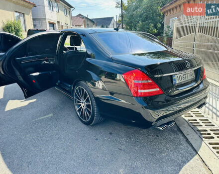 Черный Мерседес С Класс, объемом двигателя 5.5 л и пробегом 210 тыс. км за 12900 $, фото 109 на Automoto.ua