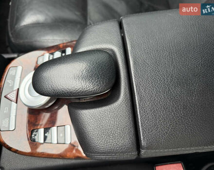 Черный Мерседес С Класс, объемом двигателя 2.99 л и пробегом 300 тыс. км за 10500 $, фото 5 на Automoto.ua