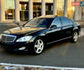Черный Мерседес С Класс, объемом двигателя 5.5 л и пробегом 291 тыс. км за 10900 $, фото 1 на Automoto.ua