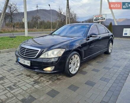 Черный Мерседес С Класс, объемом двигателя 5.5 л и пробегом 341 тыс. км за 8000 $, фото 7 на Automoto.ua