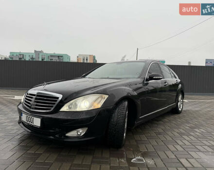 Черный Мерседес С Класс, объемом двигателя 2.99 л и пробегом 300 тыс. км за 10500 $, фото 3 на Automoto.ua