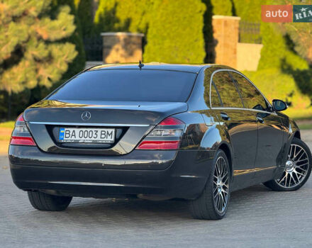 Черный Мерседес С Класс, объемом двигателя 4.66 л и пробегом 302 тыс. км за 9900 $, фото 13 на Automoto.ua