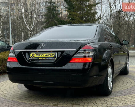 Черный Мерседес С Класс, объемом двигателя 3.5 л и пробегом 245 тыс. км за 13750 $, фото 6 на Automoto.ua