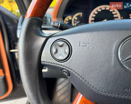 Черный Мерседес С Класс, объемом двигателя 4.66 л и пробегом 302 тыс. км за 9900 $, фото 25 на Automoto.ua