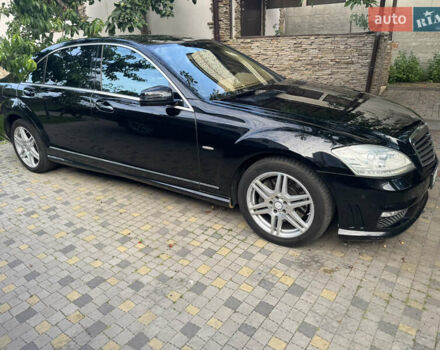 Мерседес С Класс 2008 в Харькове на Automoto.ua Черный Мерседес С Класс, объемом двигателя 5.5 л и пробегом 190 тыс. км за 12500 $, фото 8 на Automoto.ua