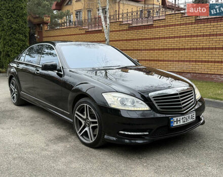 Чорний Мерседес С Клас, об'ємом двигуна 5.5 л та пробігом 243 тис. км за 12999 $, фото 18 на Automoto.ua
