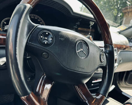 Черный Мерседес С Класс, объемом двигателя 5.5 л и пробегом 210 тыс. км за 12900 $, фото 6 на Automoto.ua