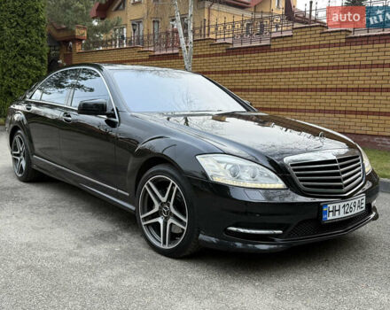 Чорний Мерседес С Клас, об'ємом двигуна 5.5 л та пробігом 243 тис. км за 12999 $, фото 12 на Automoto.ua