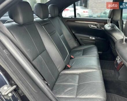 Черный Мерседес С Класс, объемом двигателя 2.99 л и пробегом 233 тыс. км за 16400 $, фото 11 на Automoto.ua