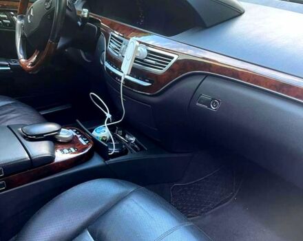 Черный Мерседес С Класс, объемом двигателя 5.5 л и пробегом 283 тыс. км за 13000 $, фото 8 на Automoto.ua