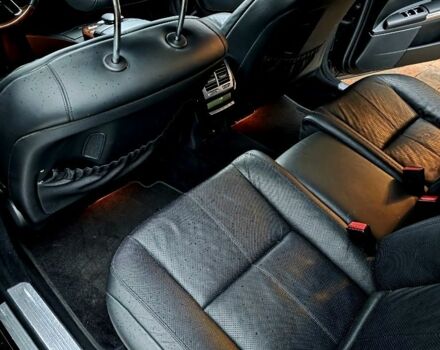 Черный Мерседес С Класс, объемом двигателя 5.5 л и пробегом 330 тыс. км за 10000 $, фото 8 на Automoto.ua