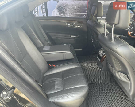 Чорний Мерседес С Клас, об'ємом двигуна 5.5 л та пробігом 260 тис. км за 12999 $, фото 29 на Automoto.ua