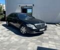 Черный Мерседес С Класс, объемом двигателя 5.51 л и пробегом 112 тыс. км за 49999 $, фото 2 на Automoto.ua