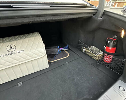 Черный Мерседес С Класс, объемом двигателя 5.5 л и пробегом 170 тыс. км за 17000 $, фото 52 на Automoto.ua