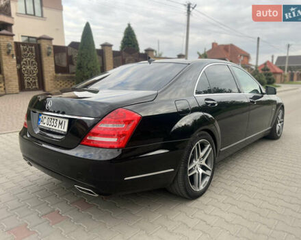 Чорний Мерседес С Клас, об'ємом двигуна 3.5 л та пробігом 204 тис. км за 18700 $, фото 4 на Automoto.ua