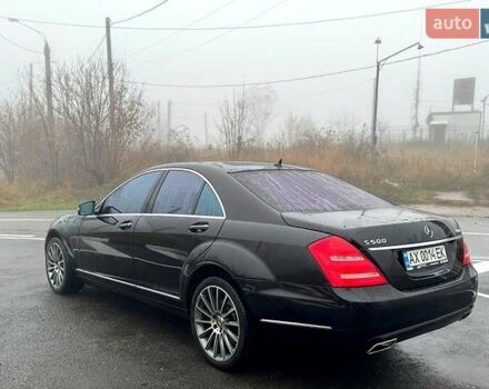 Чорний Мерседес С Клас, об'ємом двигуна 5.5 л та пробігом 286 тис. км за 15000 $, фото 3 на Automoto.ua