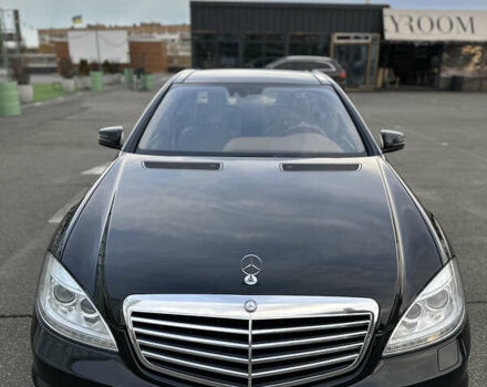 Черный Мерседес С Класс, объемом двигателя 5.5 л и пробегом 170 тыс. км за 17000 $, фото 12 на Automoto.ua