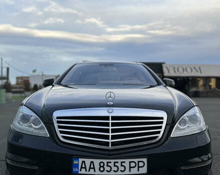 Черный Мерседес С Класс, объемом двигателя 5.5 л и пробегом 170 тыс. км за 17000 $, фото 11 на Automoto.ua