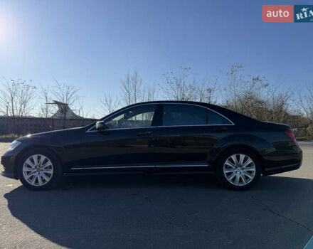 Чорний Мерседес С Клас, об'ємом двигуна 5.46 л та пробігом 300 тис. км за 15200 $, фото 7 на Automoto.ua