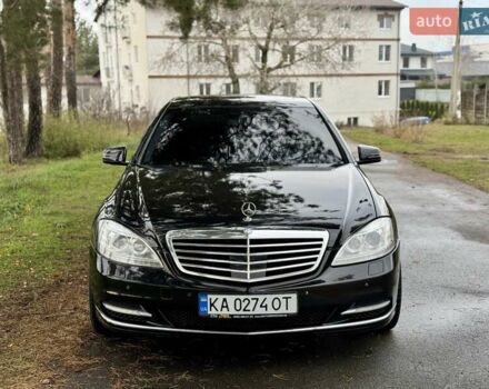 Черный Мерседес С Класс, объемом двигателя 3.5 л и пробегом 176 тыс. км за 11499 $, фото 1 на Automoto.ua