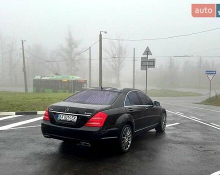 Чорний Мерседес С Клас, об'ємом двигуна 5.5 л та пробігом 286 тис. км за 15000 $, фото 2 на Automoto.ua
